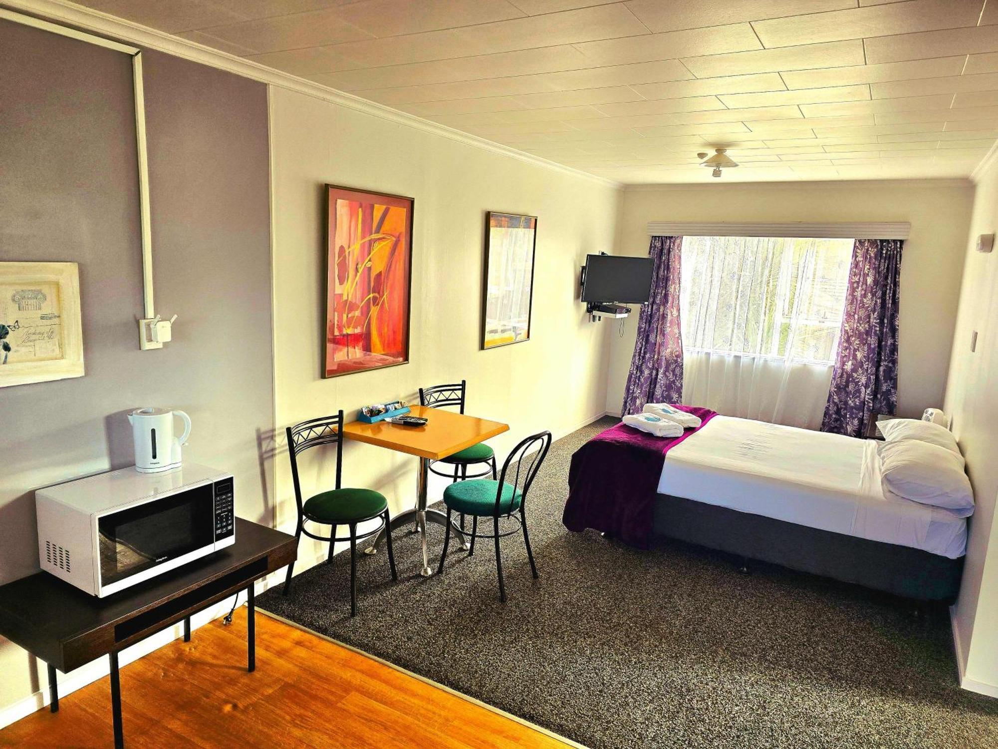 Putaruru Arms Motor Inn 외부 사진